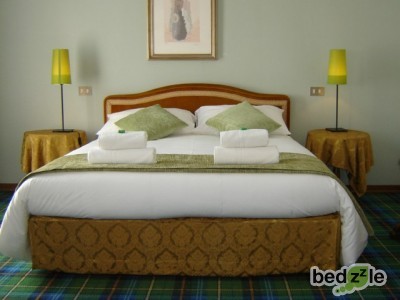 Camera da letto verde